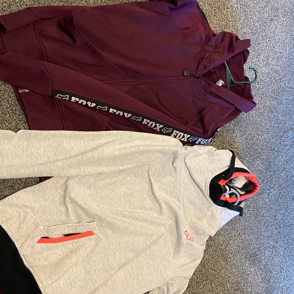 Fox women’s sweatshirts